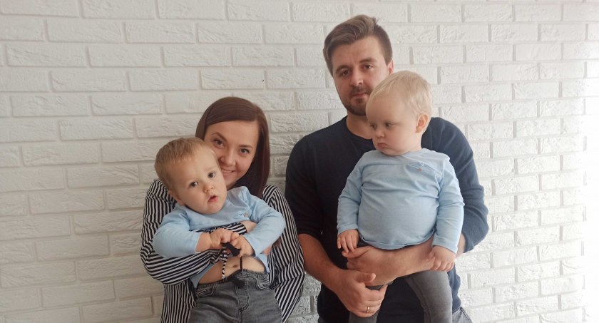 Na rodzinę Czarneckich spadł cios w postaci choroby jednego z synów. Sandra i Dawid liczą, że przy pomocy ludzi dobrej woli uda im się zbrać środki na najdroższy lek  świata, aby uchronić Jasia przed skutkami SMA fot.: Magdalena Lizurej