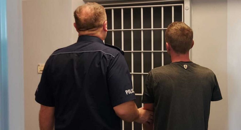 Teraz zatrzymany kierowca poniesie poważne konsekwencje karne Fot.: Komenda Powiatowa Policji w Wieluniu 