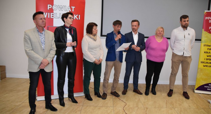 Spotkanie integracyjne przedstawicieli organizacji pozarządowych z powiatu wieluńskiego przebiegło w bardzo miłej atmosferze fot.: Katarzyna Cieślik 