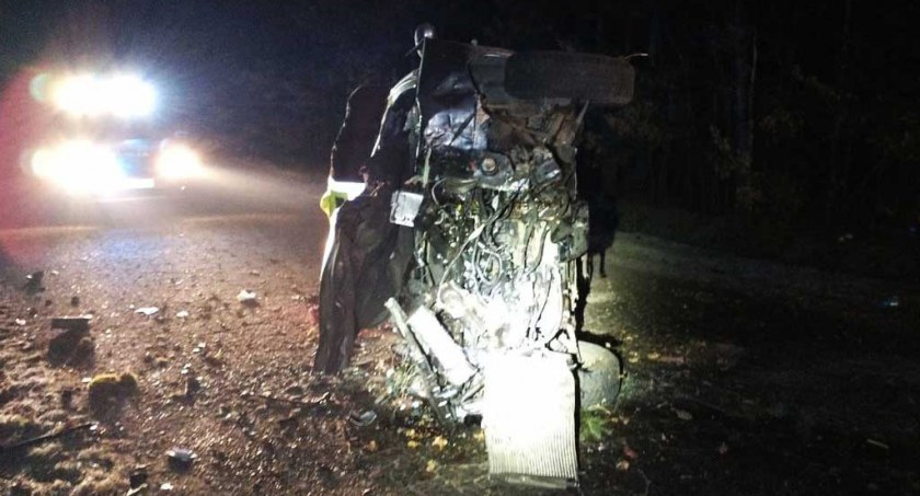 Młody kierowca z niewyjaśnionych dotąd przyczyn stracił panowanie nad samochodem. Niestety doszło do tragedii fot.: KPP Wieluń