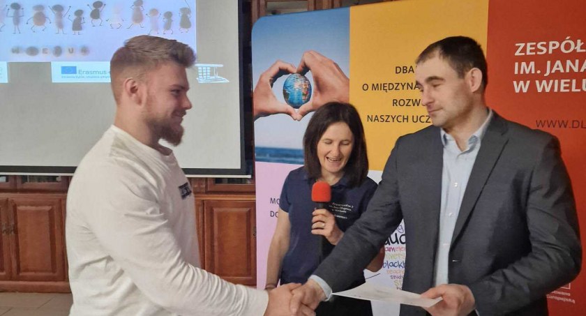 Dzięki udziałowi w programie Erasmus 36 uczniów spędziło dwa tygodnie na praktykach zawodowych w Grecji fot.: arch. ZS nr 2 w Wieluniu