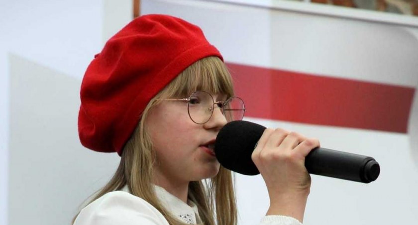 Julia Podgórniak była najlepsza w kategorii solistów młodszych. Zwycięstwo zapewniła sobie dwiema piosenkami. Zaśpiewała „Już dopala się ogień biwaku” oraz „Ojczyzno ma” fot.: archiwum prywatne 