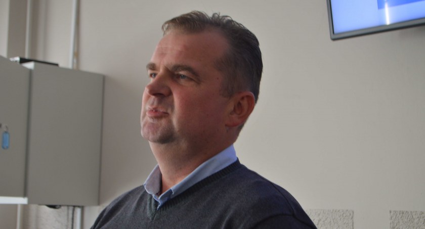 Kierownik Karol Idasiak uważa, że postępowanie Państwowej Straży Pożarnej w czasie akcji, 11 sierpnia, było karygodne  fot.: Elżbieta Wodecka 