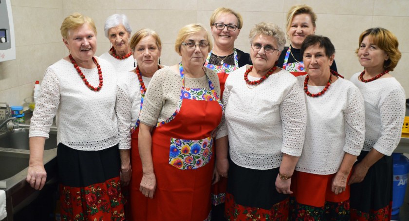 Największy gwar był w kuchni, gdzie rządziły panie z Koła Gospodyń w Białej fot.: Sławomir Rajch (wszystkie)