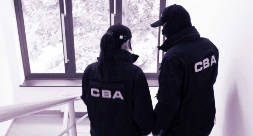 Właściciel sieci aptek z Wielunia został zatrzymany przez CBA, przedstawiono mu zarzuty fot.: archiwum CBA