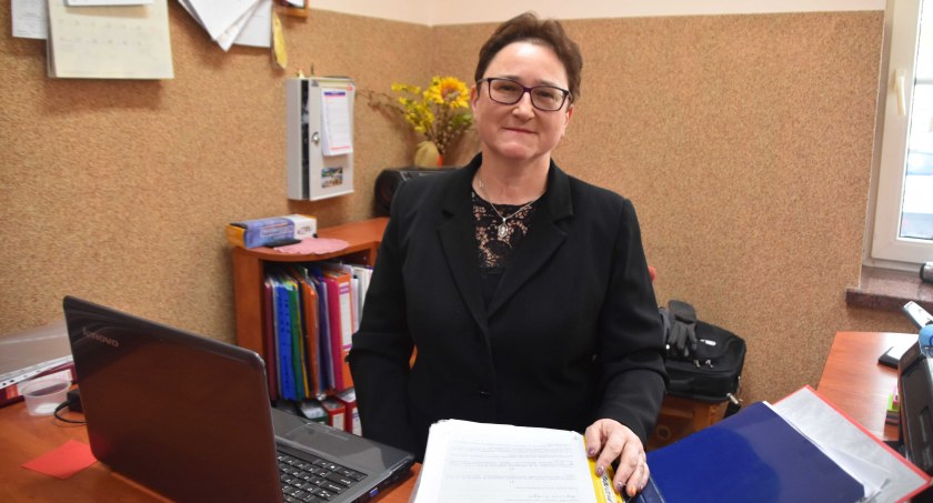 Dyrektorka Katarzyna Olejnik powtarza, że choćby jedno dziecko nauczyło się radzić sobie w dorosłym życiu i nie powtórzyło historii swojej rodziny, to warto pracować w domu dziecka fot.: Katarzyna Cieślik