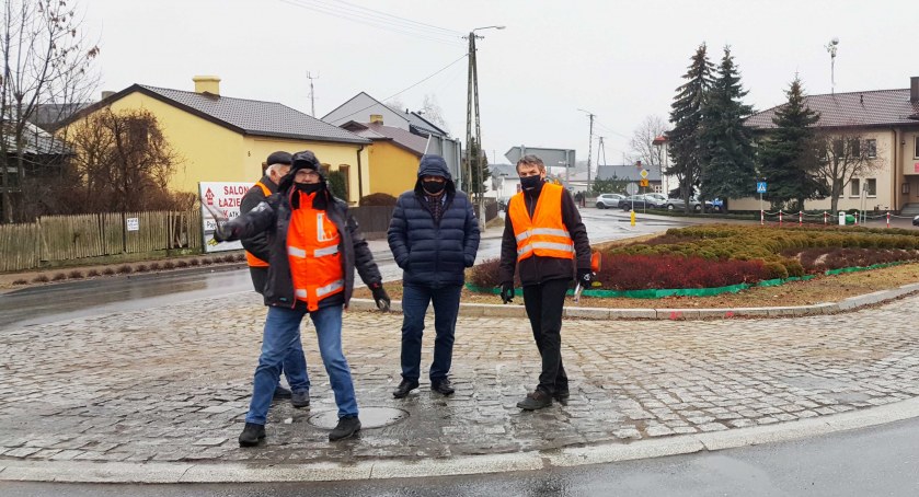 Gmina w roku 2021 r. planuje rozbudowę sieci kanalizacji sanitarnej w Siemkowicach. Na ten cel władze gminy pozyskały dotację w wysokości 600 tys. zł z Rządowego Funduszu Inwestycji Lokalnych fot.: Antoni Zych