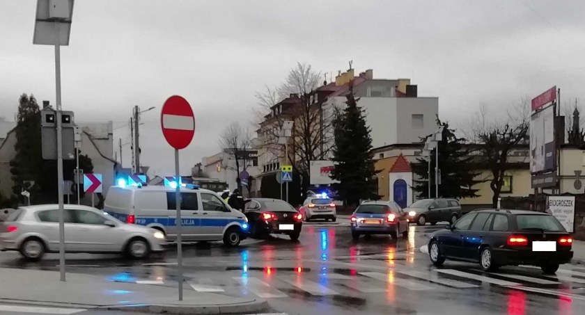 Kierowca ciężarówki za spowodowanie kolizji otrzymał mandat i punkty karne  fot.: Katarzyna Cieślik