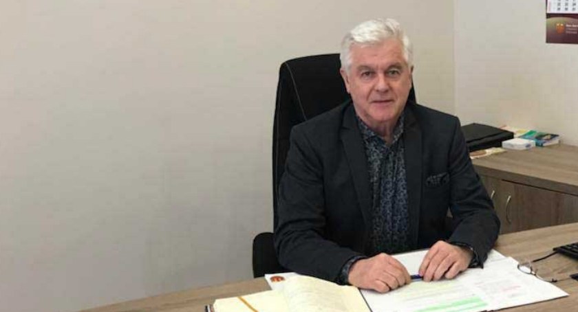 Mieczysław Różański, kierownik działoszyńskiego ZWiK, wystosował komunikat na temat problemów, jakie nastręcza nieprawidłowe użytkowanie kanalizacji przez mieszkańców. fot.: archiwum gminy