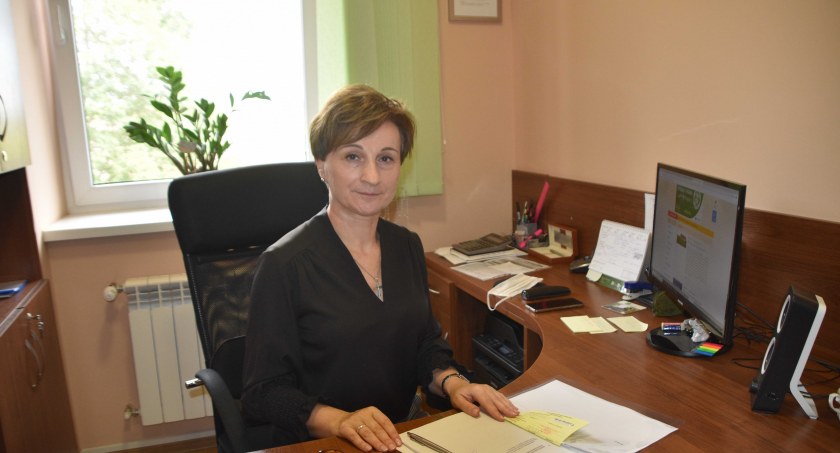 Sekretarz Iwona Napieraj przyznaje, że pomysły zgłoszone do ,,Sołectwa na plus’’ dotyczyły głównie doposażenia zapleczy kuchenno-socjalnych oraz zagospodarowania terenów sołeckich fot.: Katarzyna Cieślik