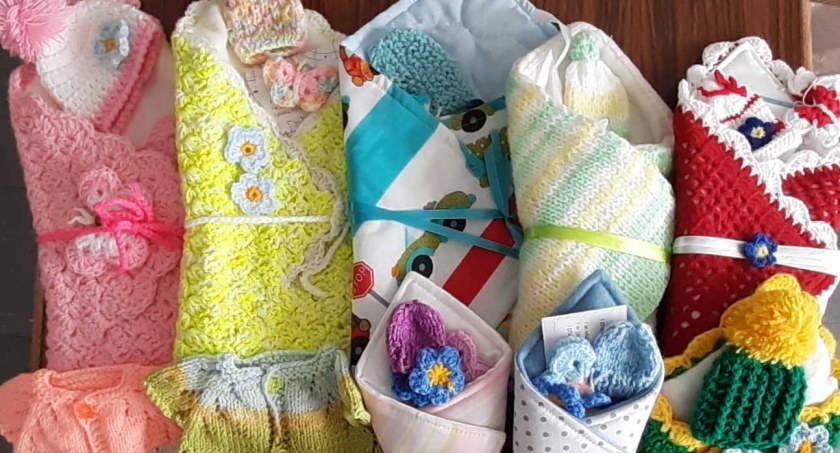 - Maleńkie ubranka pozwalają mamom na godne pożegnanie przedwcześnie urodzonego dziecka. fot.: arch. SP ZOZ Wieluń