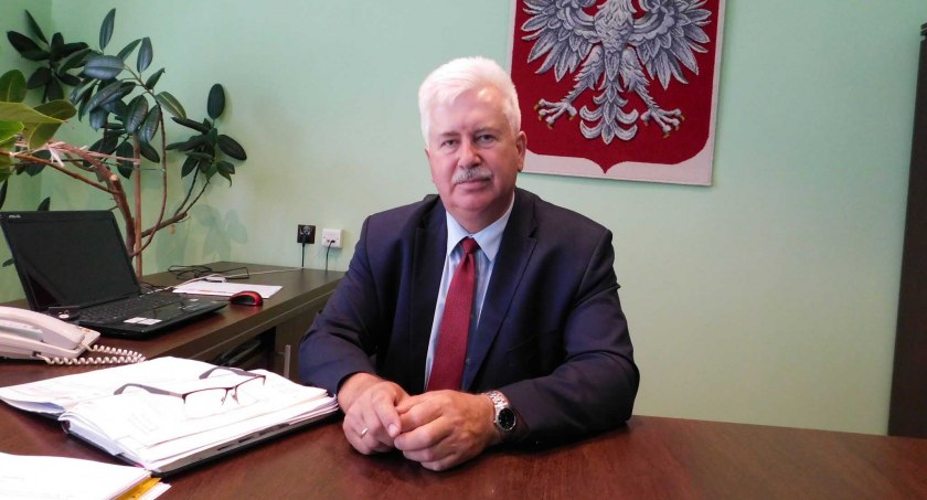 Ryszard Turek, wójt Ostrówka zaznacza, że pomysłów na zastąpienie energii z węgla brunatnego, jest kilka. Atom to jeden z nich fot.: Magdalena Lizurej