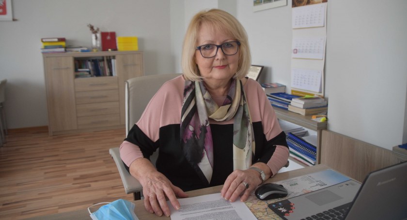 Dyrektor Barbara Sułkowska przyznaje, że Powiatowa Stacja Sanitarno-Epidemiologiczna w Wieluniu w ubiegłym roku podołała obowiązkom, związanym z pandemią koronawirusa. fot.: Katarzyna Cieślik