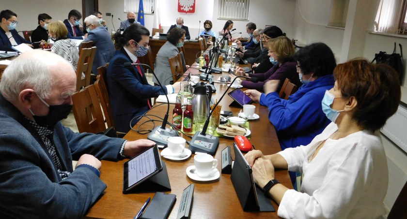 Póki co Mielczarek i rada miejska zostają. fot.: Magdalena Lizurej