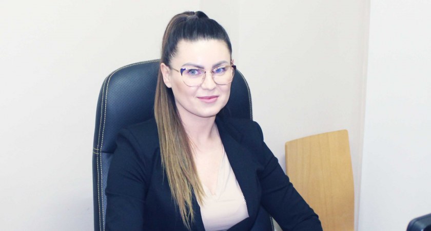 Pełniąca obowiązki skarbnika gminy Strzelce Wielkie Aleksandra Olejnik jest przekonana, że wielu inwestycji nie dałoby się zrealizować bez środków zewnętrznych fot.: Marta Pacak