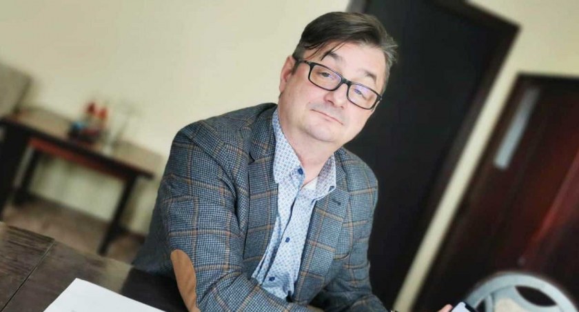 Zastępca burmistrza Pajęczna Adam Stachera zapewnia, że przy użyciu specjalnej aplikacji uda się uszczelnić system gospodarki odpadami. Bać się mają ci, którzy złożyli deklaracje śmieciowe niezgodne ze stanem faktycznym fot.: Antoni Zych