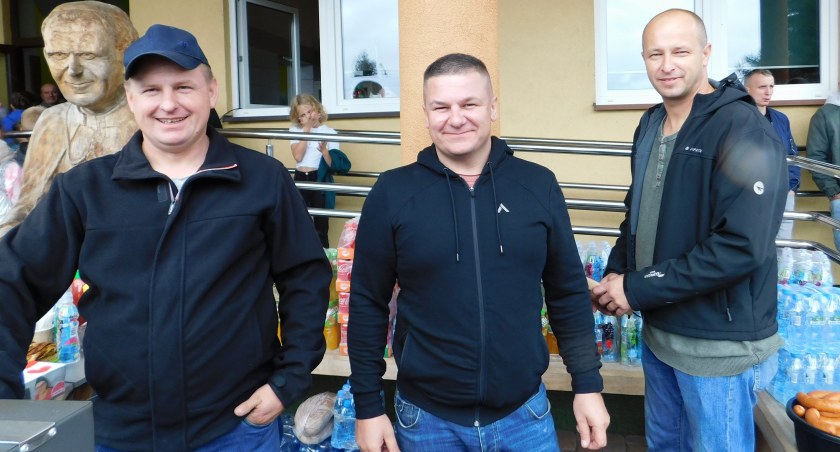 zdjęcie strażaków z OSP Załęcze Małe/fot.: Magdalena Lizurej