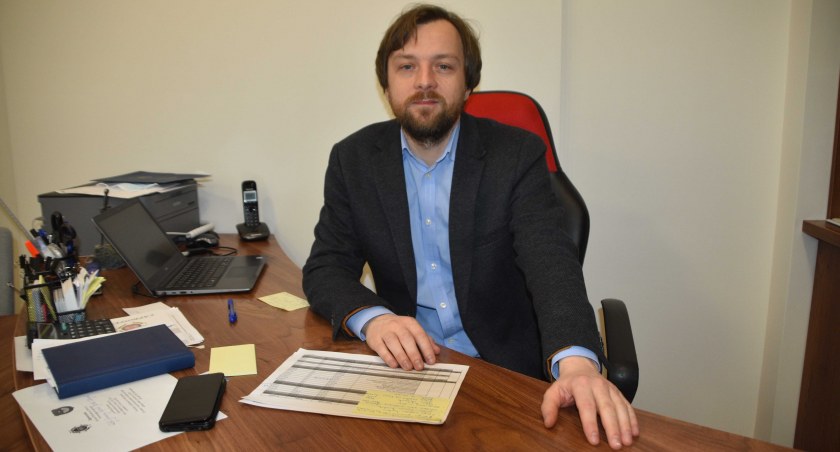 Wójt Jacek Olczyk podkreśla, że planowane remonty dróg ułatwią zarówno dojazd mieszkańcom do swoich posesji, jak i przemieszczanie się turystów fot.: Katarzyna Cieślik