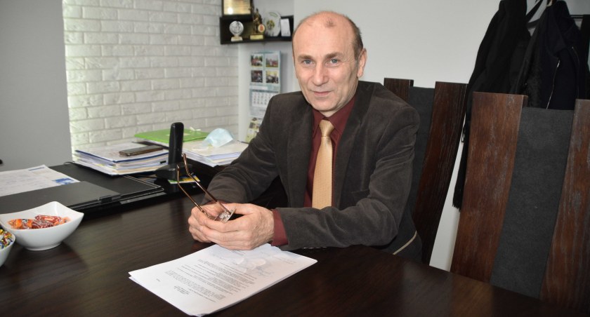 Wójt Jarosław Trojan przyznaje, że gmina podejmuje w tym roku wiele projektów, ale bazując na swoim dotychczasowym doświadczeniu, plany powinny zostać zrealizowane fot.: Katarzyna Cieślik