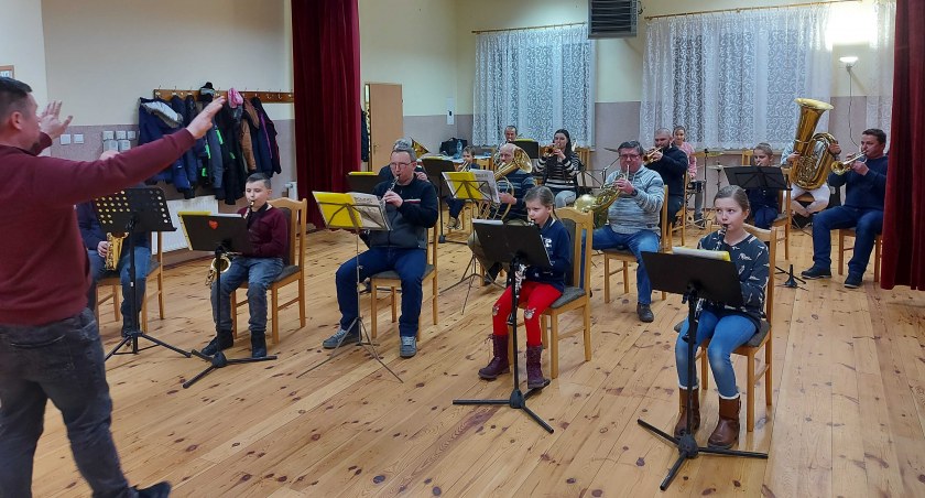 Obecnie próby orkiestry odbywają się zgodnie z wymogami sanitarnymi związanymi z COVID-19 fot.: Elżbieta Wodecka, archiwum Orkiestry Dętej OSP Słupsko 