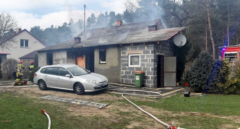 Prawdopodobną przyczyną pożaru domu była nieszczelność instalacji gazowej fot.: KP PSP w Wieruszowie