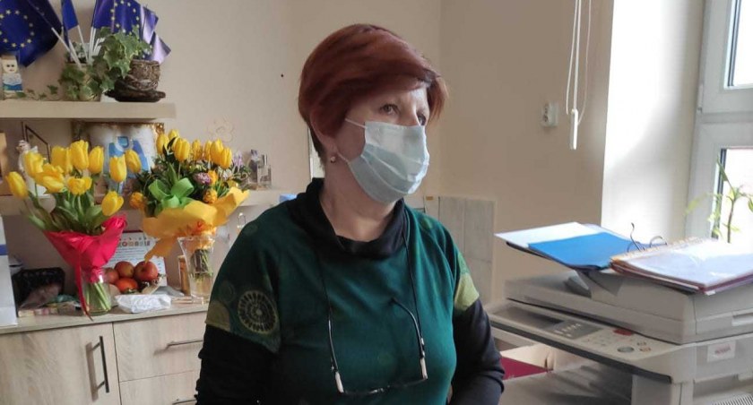 Dyrektor Krystyna Pastucha twierdzi, że nie zlecała woźnemu żadnych zabiegów pielęgnacyjnych przy drzewach fot.: Elżbieta Wodecka