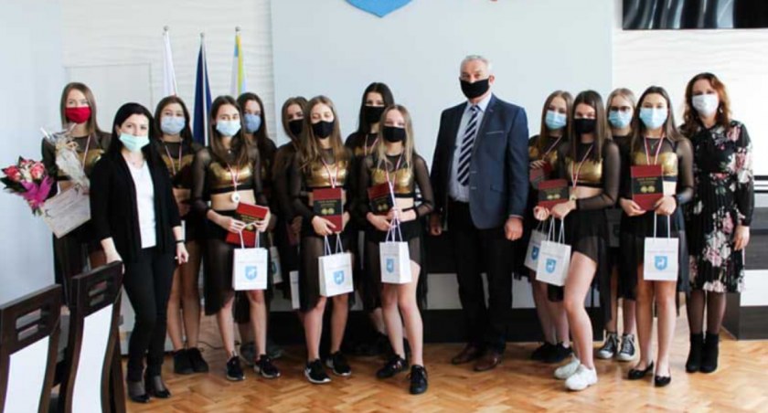 W Międzynarodowym Konkursie Tanecznym „Magia Tańca” formacja z naszego regionu wystąpiła 27 lutego. Występ na turnieju doceniły także władze miasta Lututów  fot.: Miejski Ośrodek Kultury i Miejsko-Gminna Biblioteka Publiczna w Lututowie 