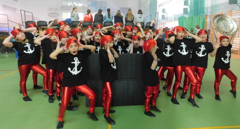 Gmina Wieluń, podobnie jak w ubiegłym roku, zdecydowała się nie rezygnować z corocznego Turnieju Tańca Nowoczesnego, Wieluński Dance. W rozgrywkach udział wzięło ponad 120 zespołów z różnych stron kraju fot.: Magdalena Lizurej