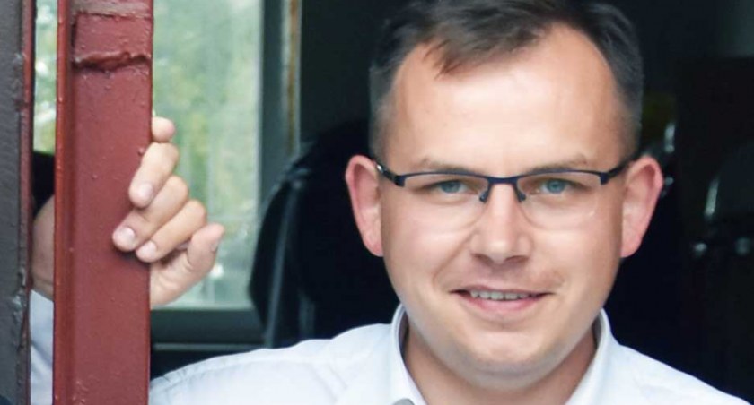 Paweł Rychlik jest przekonany, że prócz milionów, które już zostały przyznane samorządom w naszym regionie, pojawią się kolejne dotacje, choćby dla tych wniosków, które znalazły się na liście rezerwowej Rządowego Funduszu Rozwoju Dróg fot.: Sławomir Rajch