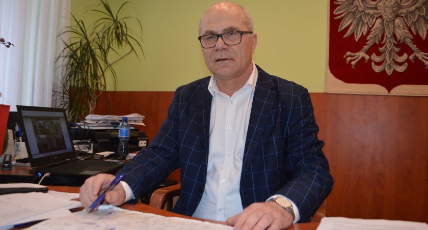 Gdyby nikt nie zgodził się na objęcie stanowiska dyrektora szkoły, musielibyśmy do jej zarządzania powołać menadżera – mówi starosta Marek Kieler  fot.: Elżbieta Wodecka