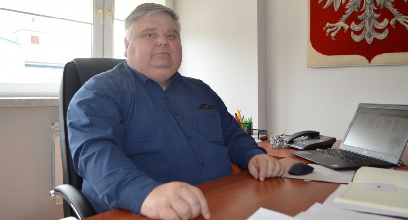 Wójt Grzegorz Maras liczy na dodatkowe, zielone światło w staraniach o dotacje na budowę pełnowymiarowej sali gimnastycznej fot.: Elżbieta Wodecka   
