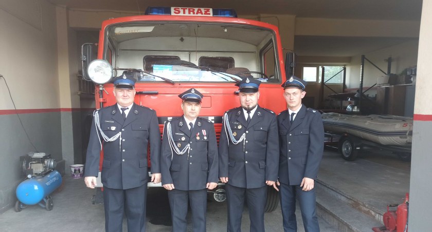 - Auto, które teraz jest na wyposażeniu jednostki z Dubidz, liczy sobie 34 wiosny. To Jelcz.  Fot.: Magdalena Lizurej