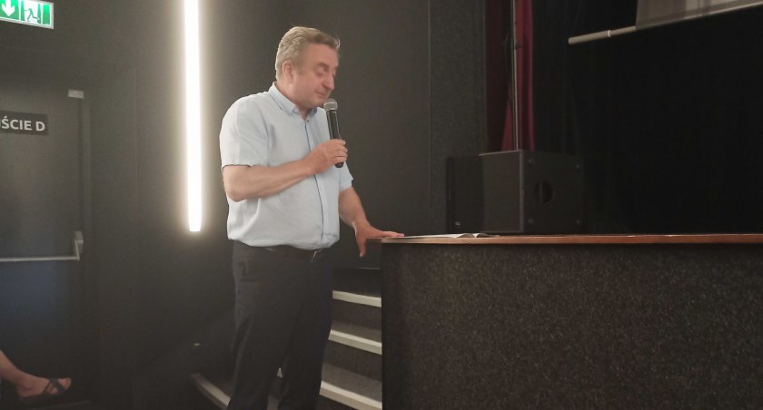 - Aleksander Owczarek nie zostawia suchej nitki na decydentach, którzy wybrali tzw. łódzki wariant trasy S8. Przez to Biała musi mierzyć się z nadmiernym ruchem i brakiem bezpieczeństwa. Sytuację mogłaby poprawić instalacja do odcinkowego pomiaru prędkości. fot.: Magdalena Lizurej