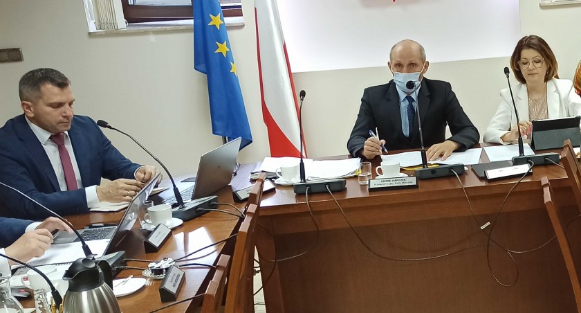 Samorządowcy z Pajęczna skierowali do ministra środowiska petycję. Liczą, że ich argumenty spotkają się ze zrozumieniem fot.: Magdalena Lizurej