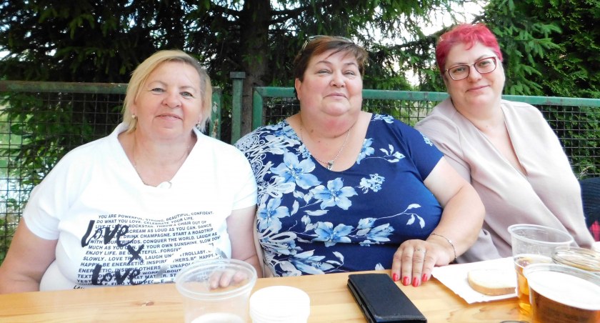 Mieszkańcy Sieńca sobotnią noc mogą zaliczyć do udanych. Festyn, połączony z dyskoteką pod gwiazdami, dostarczył towarzyskich wrażeń. Były tańce i była biesiada. fot.: Magdalena Lizurej