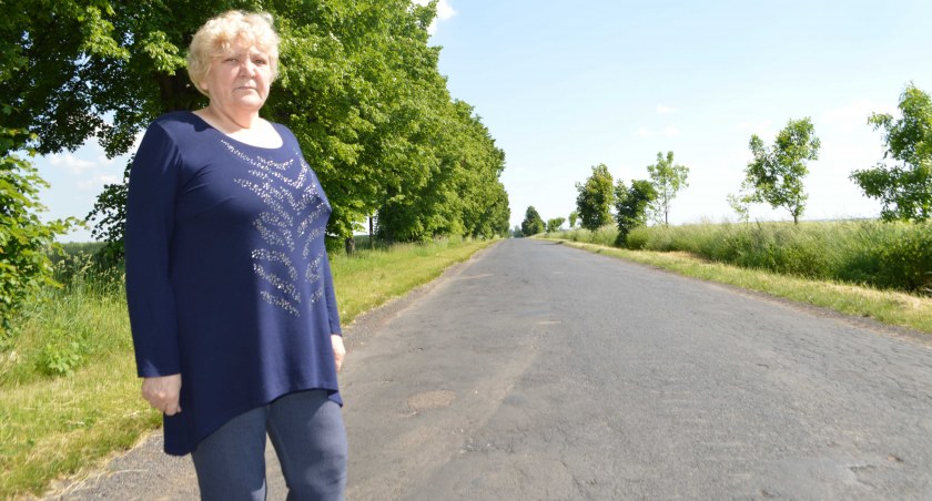 Jak są pieniądze na remont tej drogi, to trzeba się z tego cieszyć – mówi sołtys Wanda Spodymek. - Chociaż naszych mieszkańców bardziej cieszyłaby naprawa ulicy Babinicza fot.: Elżbieta Wodecka 