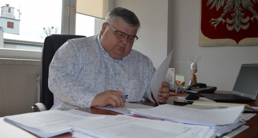 Z przeprowadzonej ankiety dowiedzieliśmy się, że w gminie potrzebna jest placówka opiekująca się najmłodszymi dziećmi – mówi wójt Grzegorz Maras fot.: Elżbieta Wodecka 