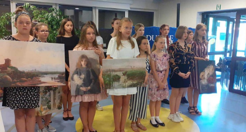 W projekcie „W duecie z Mistrzem” wzięło udział szesnaście uczennic szkoły podstawowej w Czarnożyłach fot.: Fundacja „Zamiast” (1,2) / Elżbieta Wodecka (3,4) 