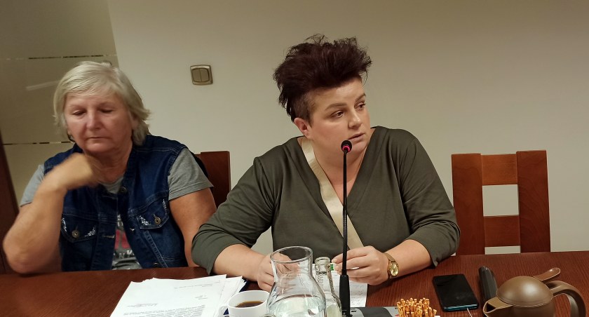 zdjęcie mieszkańców Niwisk Dolnych, którzy nie chcą w swojej miejscowości kopalni/fot.: Magdalena Lizurej