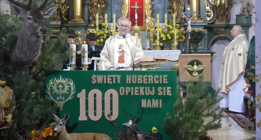 Zdjęcia z mszy hubertowskiej w Wieluniu
