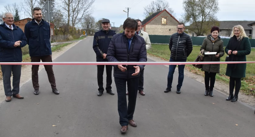 Dla miejscowości Kuźnicy Ługowskiej otwarcie wyremontowanej drogi to historyczne wydarzenie / fot.: Katarzyna Cieślik 