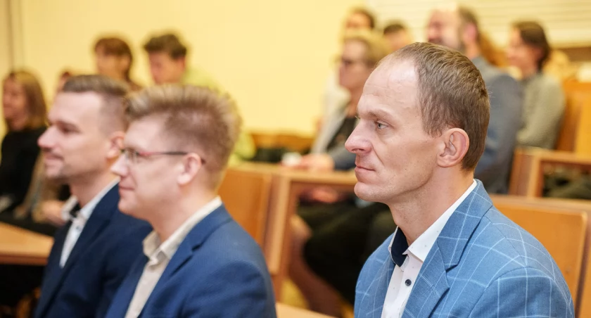Zdjęcia z zakończenia studiów w zakresie problematyki zabytkoznawczej i konserwatorskiej architektury historycznej 