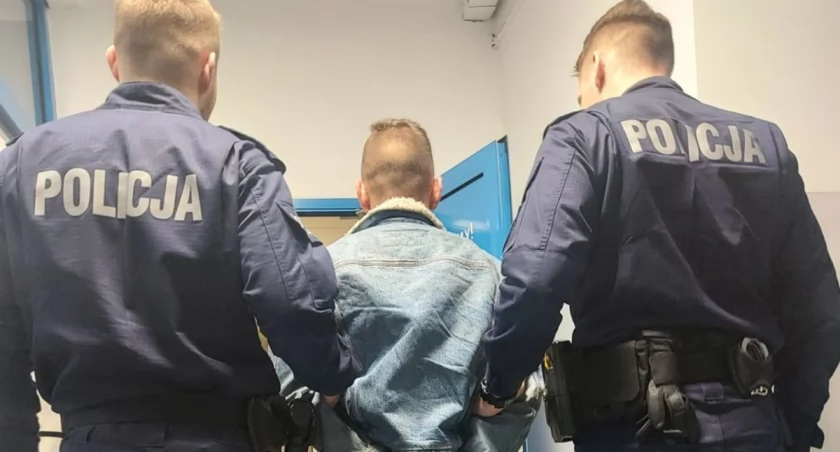 Na zdjęciu zatrzymany mężczyzna / Fot. KPP Bełchatów 