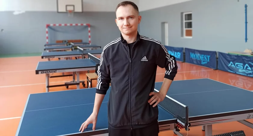 Damian Stępień zwyciężył w kategorii do lat 40 w XXII Mistrzostwach Parlamentarzystów, Radnych i Pracowników Samorządowych w Tenisie Stołowym, które odbyły się w Gorzowie Śląskim/fot.: archiwum prywatne 