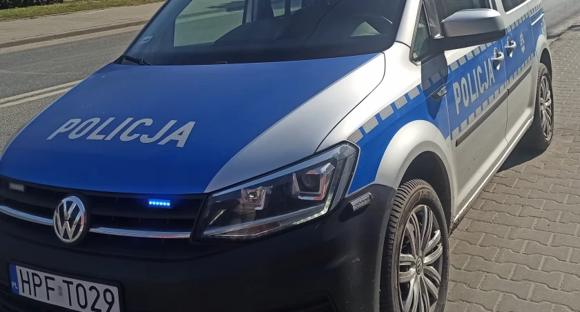 zdjęcie policyjnego wozu/fot.: Magdalena Lizurej/zdjęcie poglądowe