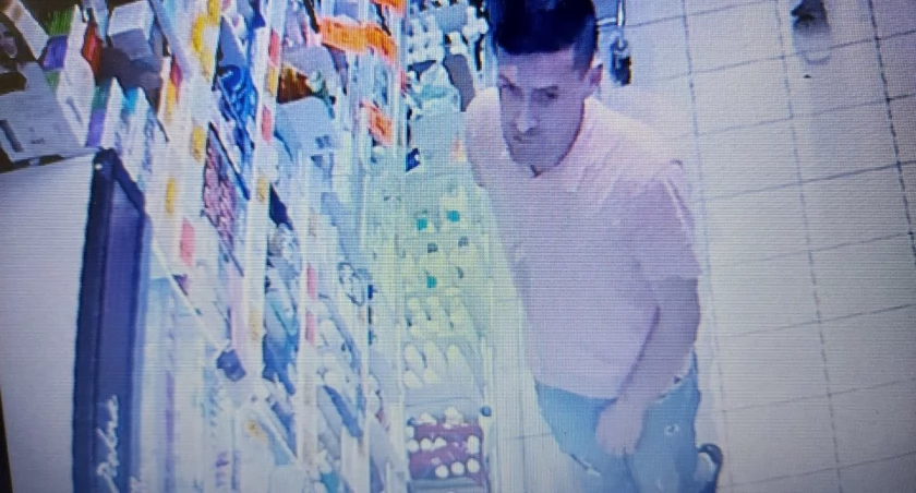 Wieruszowska policja prosi o pomoc w identyfikacji tego mężczyzny/fot.: KPP w Wieruszowie 