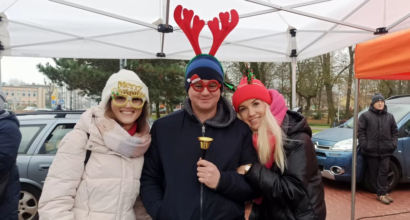 zdjęcie uczestników jarmarku w Wieluniu/ fot.: Magdalena Lizurej 