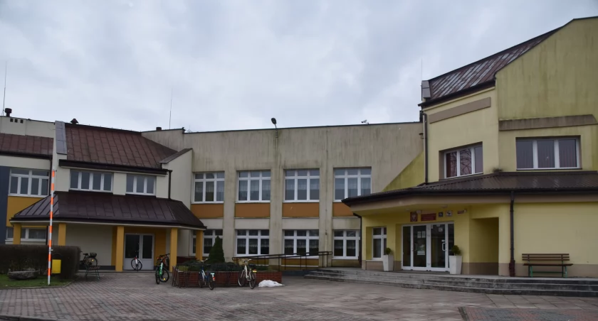 Na zdjęciu Zespół Szkolno-Przedszkolnym w Strzelcach Wielkich / fot.: Patrycja Górna