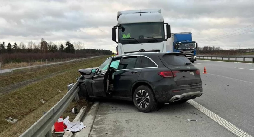 Na zdjęciu wypadek na trasie A1 / Fot. KPP Radomsko 
