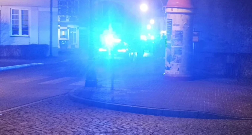 zdjęcie interwencji policji na ul. Barycz/fot.: Magdalena Lizurej